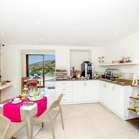 Viewpoint Boutique Living Hotel Xlendi Ngoại thất bức ảnh