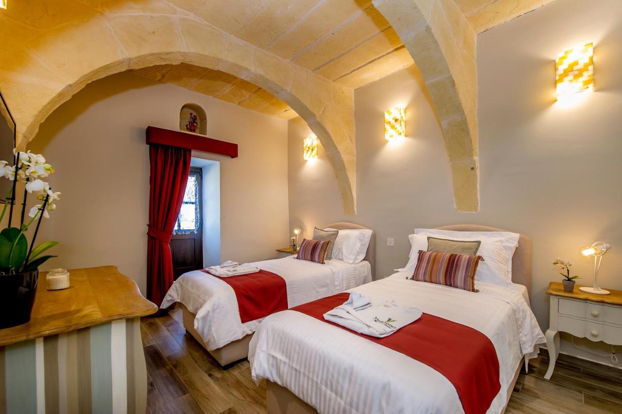 Viewpoint Boutique Living Hotel Xlendi Ngoại thất bức ảnh