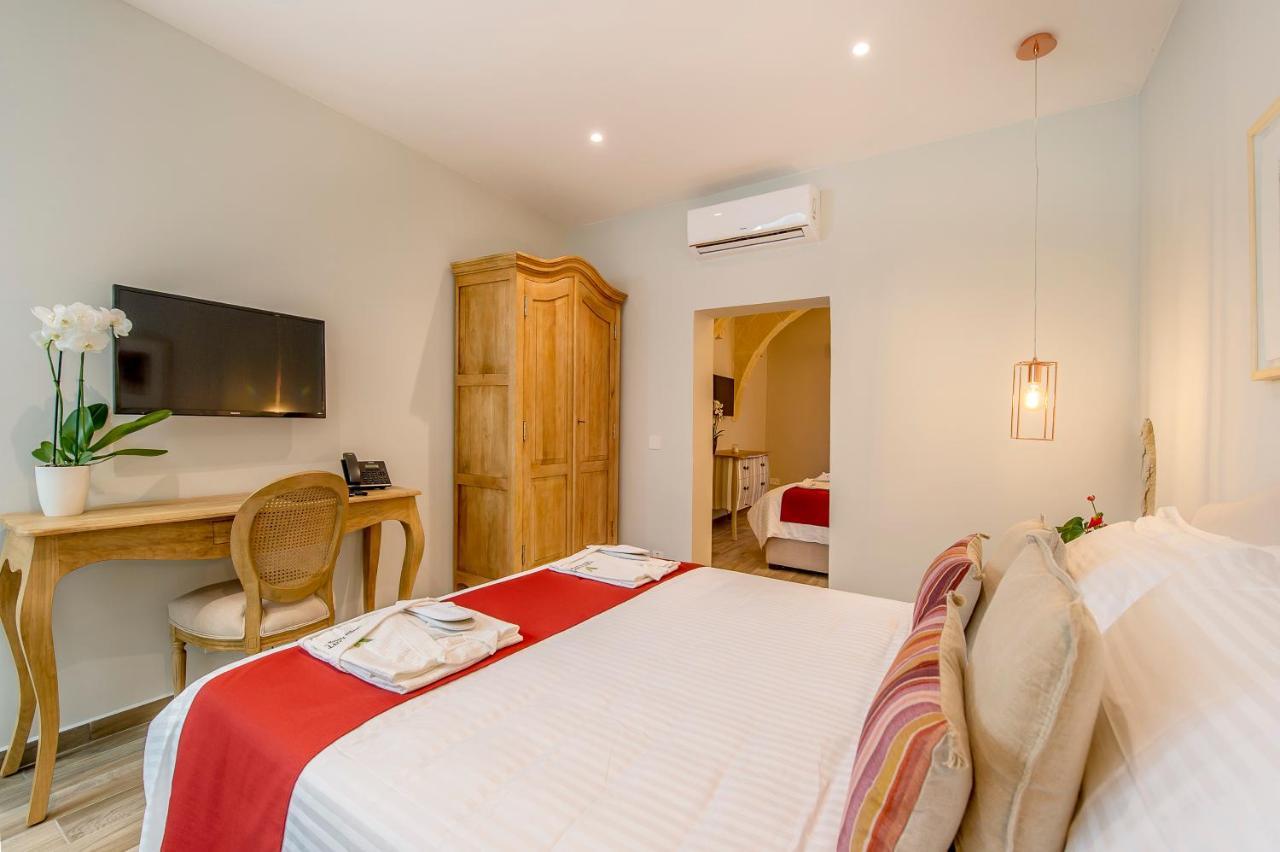 Viewpoint Boutique Living Hotel Xlendi Ngoại thất bức ảnh
