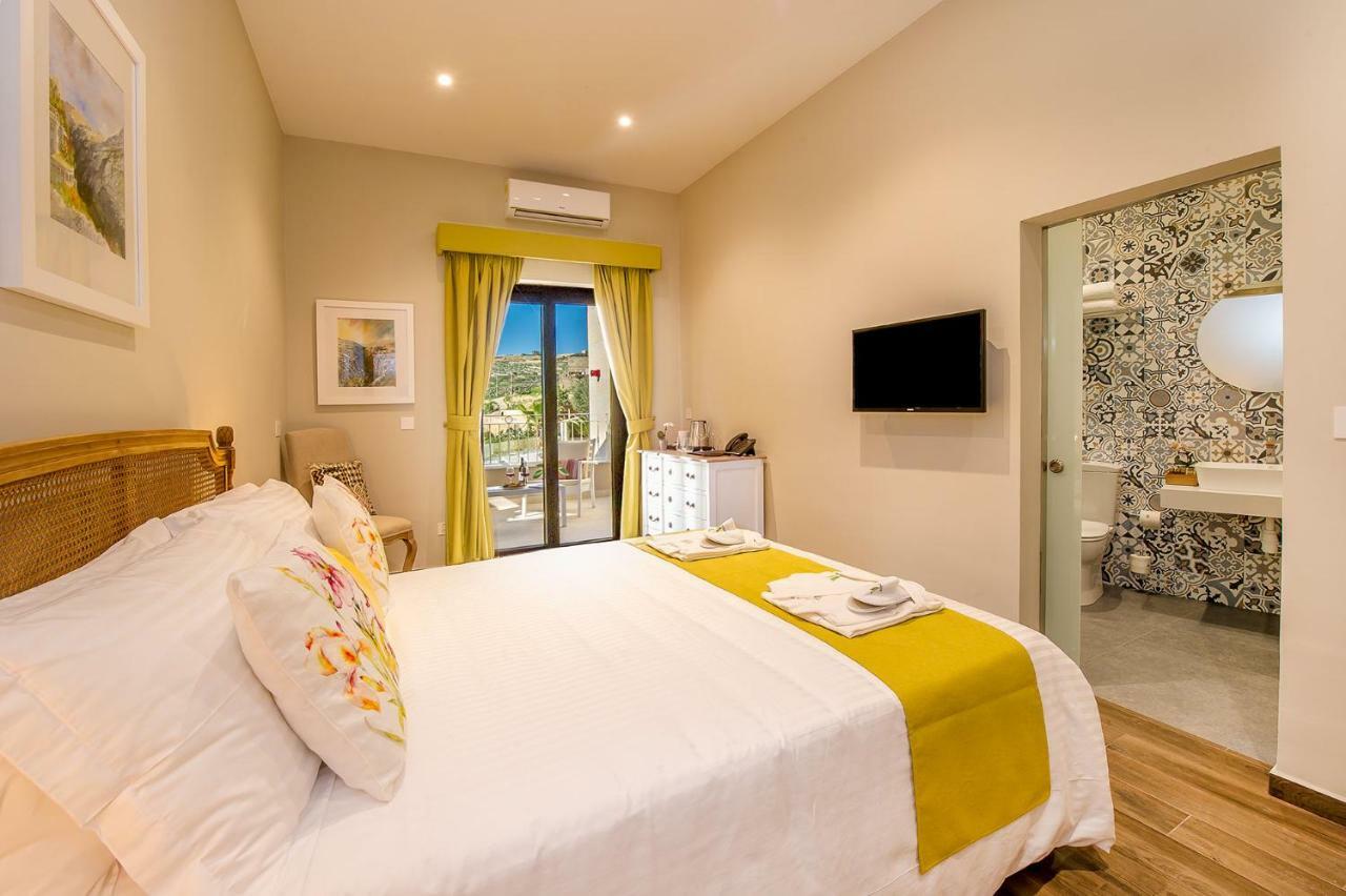 Viewpoint Boutique Living Hotel Xlendi Ngoại thất bức ảnh