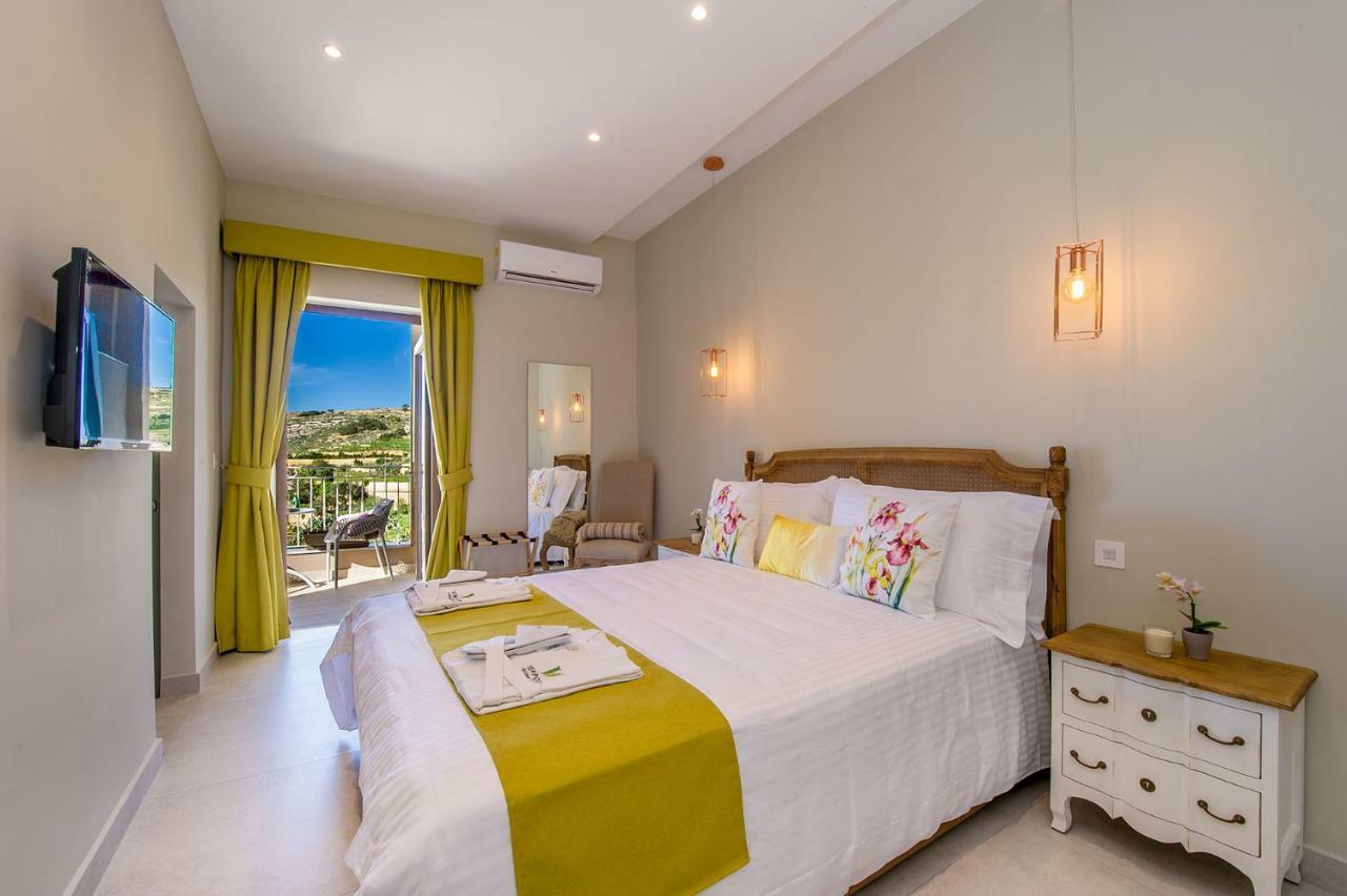Viewpoint Boutique Living Hotel Xlendi Ngoại thất bức ảnh