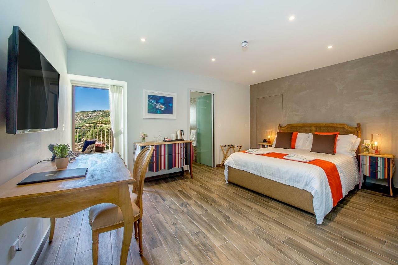 Viewpoint Boutique Living Hotel Xlendi Ngoại thất bức ảnh