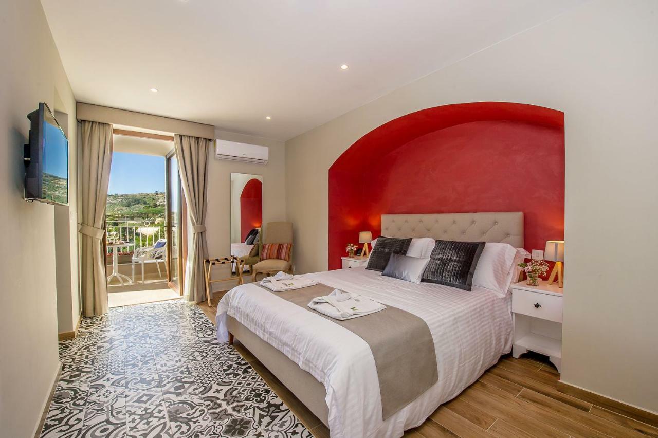 Viewpoint Boutique Living Hotel Xlendi Ngoại thất bức ảnh