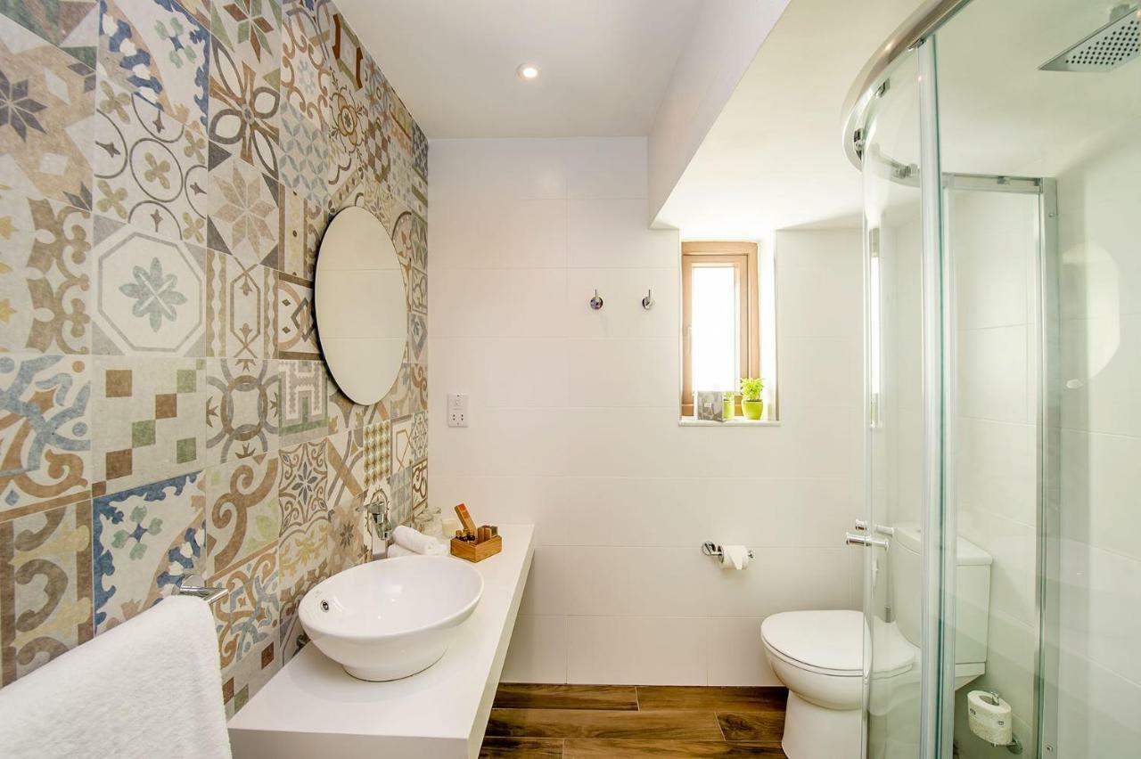 Viewpoint Boutique Living Hotel Xlendi Ngoại thất bức ảnh